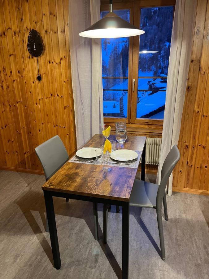 Au Village D'Evolene, Tres Joli Studio Calme Et Ensoleille Evolène Exterior foto
